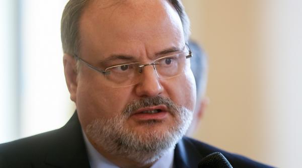 umanistii cer demiterea secretarului de stat de la sanatate horatiu moldovan