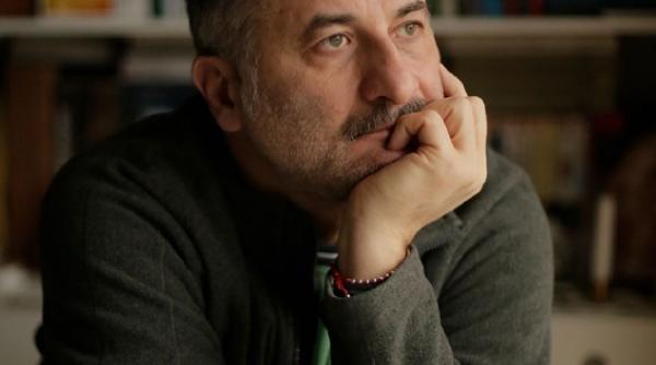 regizorul roman cristi puiu in juriul fesitvalului international de film de la venetia 2020 alaturi de celebra actrita cate blanchett