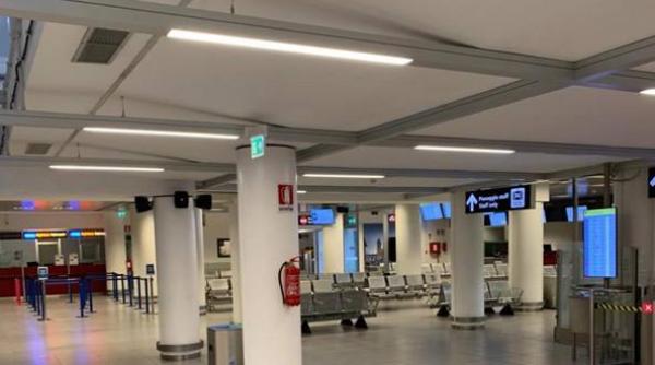 a fost inaugurat noul terminal al aeroportului oradea lucrarile au intarziat doi ani