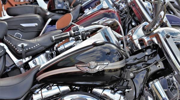 uriasul festival al motociclistilor din sua incepe fara masti