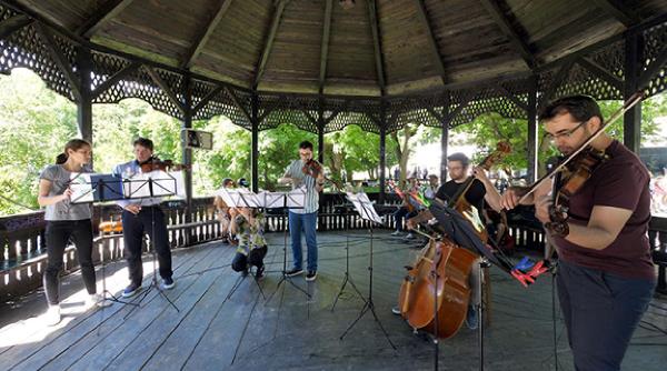 festivalul international enescu si muzica lumii se incheie pe 19 august la sinaia cu romanian sinfonietta orchestra