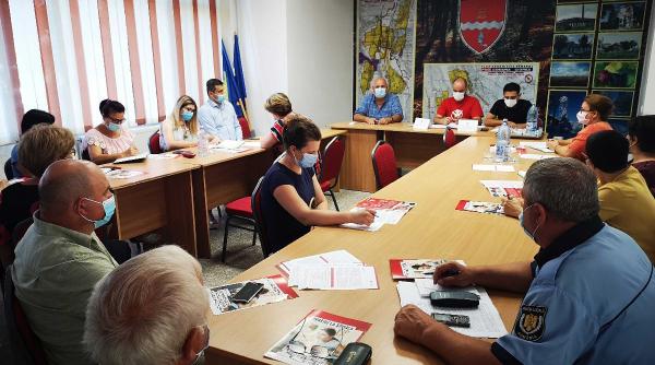 consiliere pentru pedagogi si autoritati locale