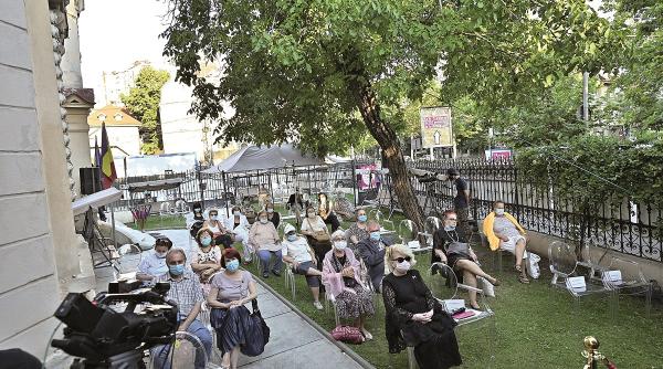 limba romana sarbatorita trei zile ca n povesti