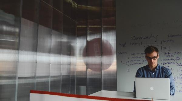 peste 25 000 de euro pentru infiintarea unui start up