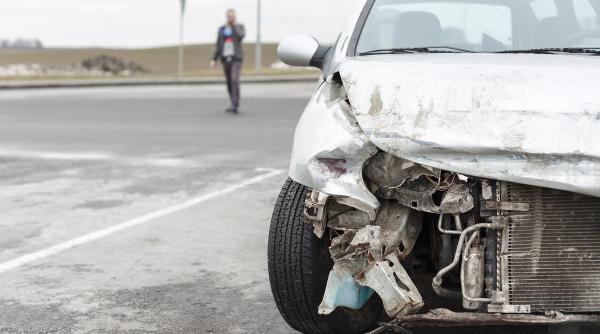 lacomia service urilor fara limita sa ti repari masina in romania mai scump ca in italia