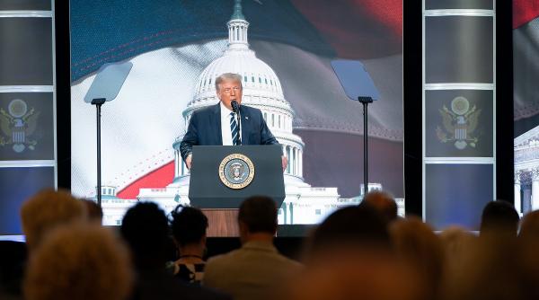 trump castiga teren de pe urma razboiului urban
