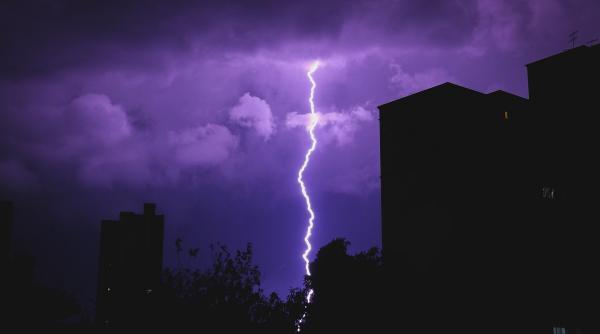 anm instabilitate atmosferica in aproape toata tara de joi ora 12 00 pana vineri ora 12 00