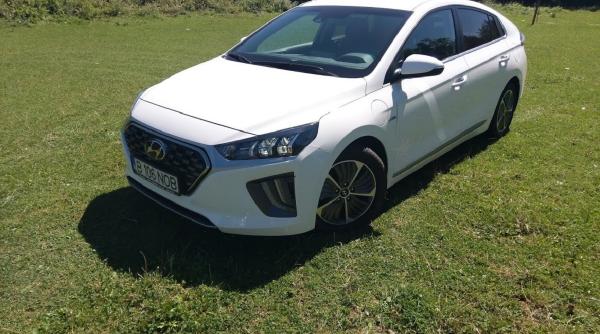 hyundai ioniq consum incredibil de mic cata autonomie are un hibrid plug in