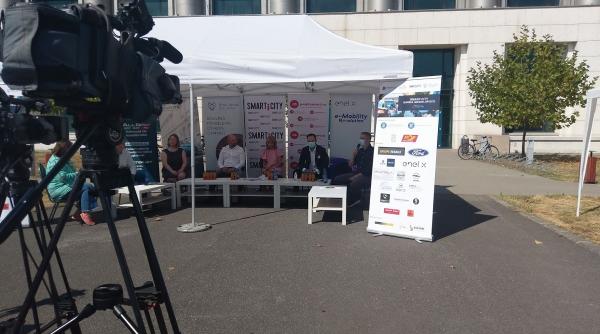 marsul masinilor eco 2 500 de statii de incarcare