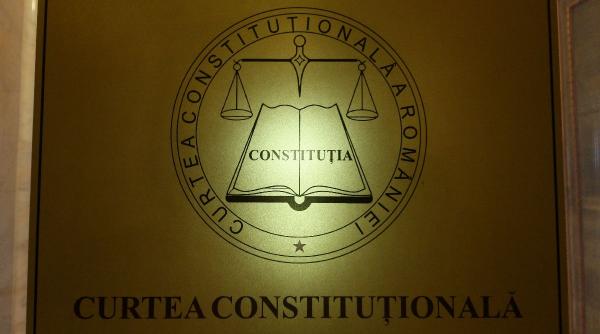 ccr discuta luni cererea de solutionare a conflictului juridic dintre guvern si parlament in cazul motiunii de cenzura