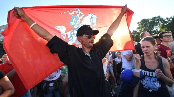 violente la minsk protestatari arestati de trupele lui lukashenko