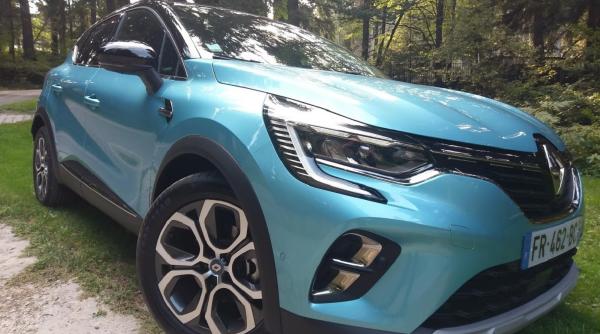 cat merge electric hibridul captur