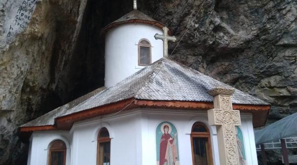 pe urmele haiducilor lui saptecai in muntii bucegi