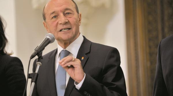 basescu atac la varful pnl in goana dupa popularitate si voturi iohannis si orban sacrifica un popor