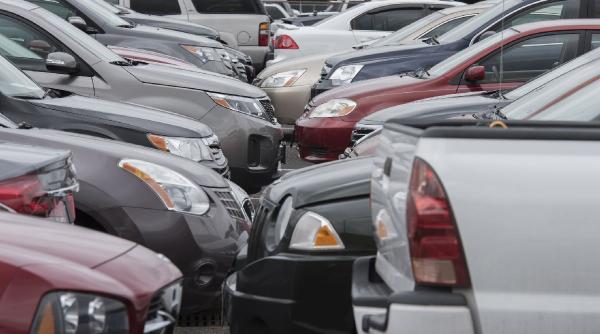inmatricularile de masini noi franeaza brusc