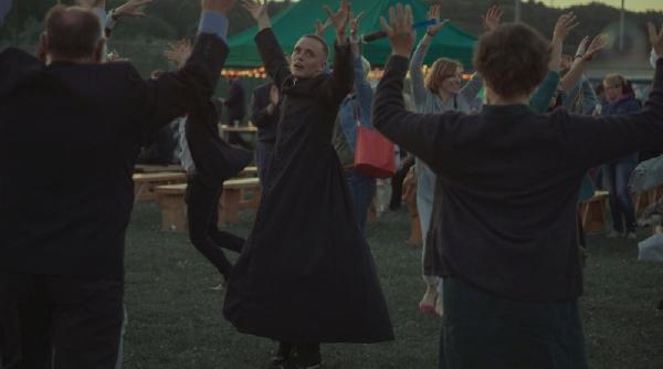 in ciuda inchiderii cinematografelor din bucuresti filmul corpus christi va avea premiera in alte orase din romania