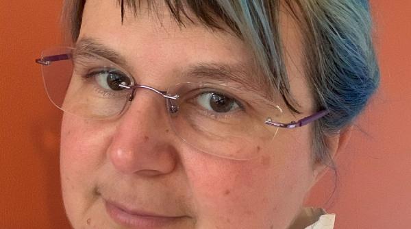 traducatoarea arina stoenescu premiata de academia suedeza de carte pentru copii