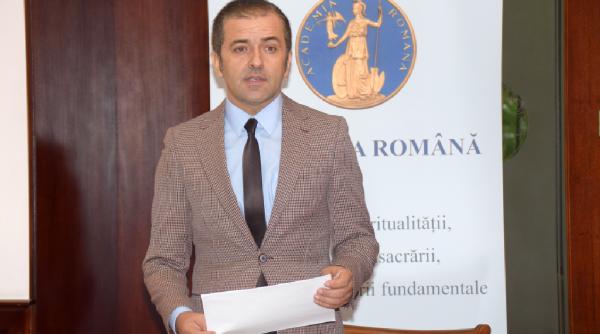mirel talos presedintele interimar al institutului cultural roman icr va traduce si va promova in lume volume de referinta ale academiei romane