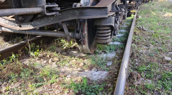 accident feroviar in drobeta turnu severin patru vagoane ale unui tren au deraiat