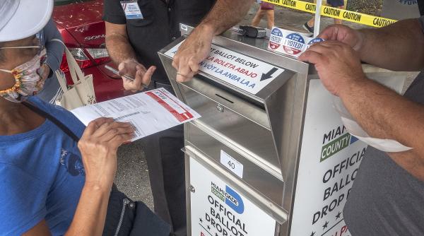 haos sua isi lasa aliatii pe mana dusmanilor