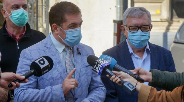 umanistii au depus la bec 160 000 de semnaturi pentru scrutinul din 6 decembrie