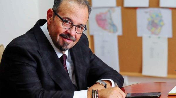 primarul piedone da lovitura consilierul sau personal este un fost judecator ccr