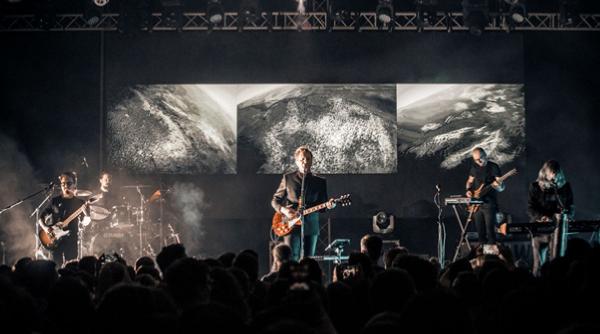 trupa byron lanseaza apa si cer un nou single de pe albumul noua