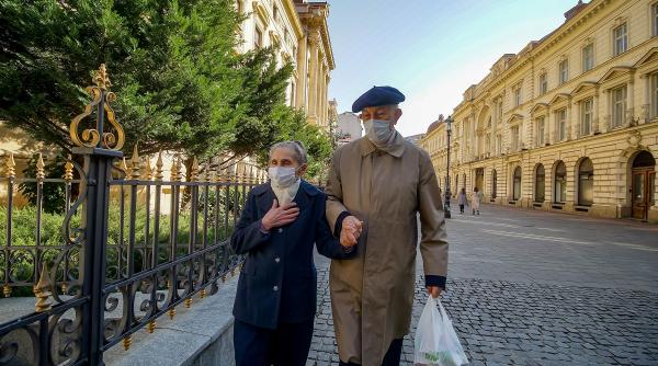 aici sunt pensiile dumneavoastra 27 din economie produce lei gri