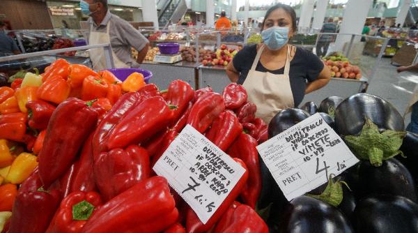 scandalul pietelor inchise daca ne scot afara marfa va ingheta si o putem arunca