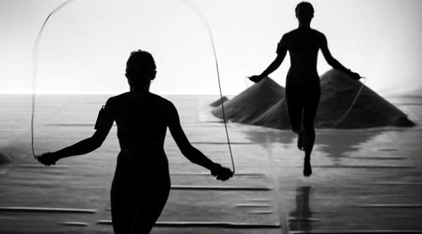 blot body line of thought un proiect coregrafic despre relatia pe care o avem cu bacteriile din corpul nostru