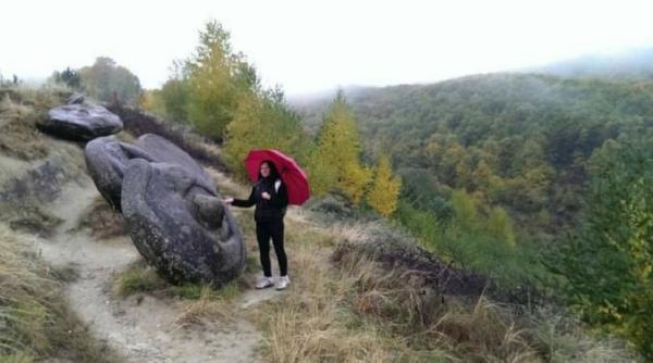 trovantii care se deplaseaza continuu in muntii buzaului