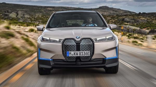 cu ce impresioneaza ix