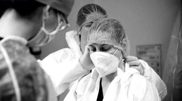 2 000 de medicinisti din amfiteatre direct in prima linie