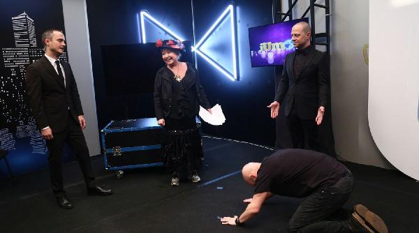 mihai bendeac in genunchi in fata rodicai popescu bitanescu la iumor a fost absolut minunata