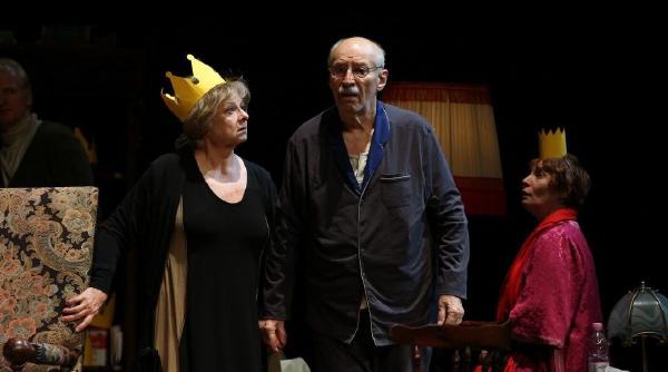 victor rebengiuc horatiu malaele alexa visarion radu afrim tamara buciuceanu botez lia bugnar in cea de a saptea zi a festivalului national de teatru