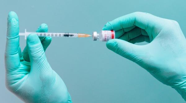 executivul a adoptat strategia de vaccinare impotriva covid 19