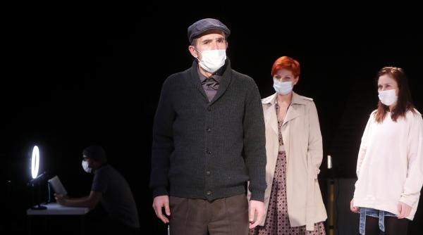 ovatii pentru festivalul national de teatru