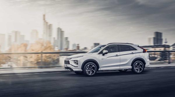 cum arata eclipse cross phev