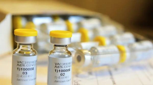 sanofi si gsk amana lansarea vaccinului anti covid spre sfarsitul anului viitor