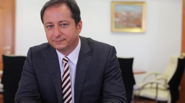 prof univ dr stefan daniel armeanu vicepresedinte a s f contributia pensiilor private la dezvoltarea economica