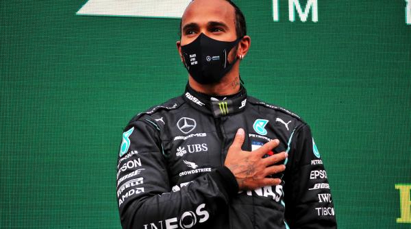 lewis hamilton a fost desemnat personalitatea sportiva a anului 2020