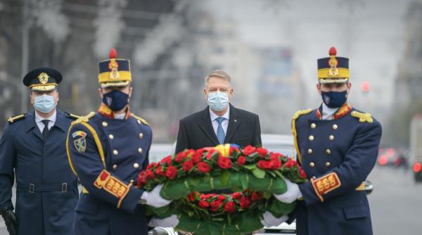 presedintele klaus iohannis a fost numit criminal in piata universitatii