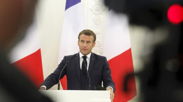 emmanuel macron nu mai are simptome specifice covid 19 si va iesi din izolare