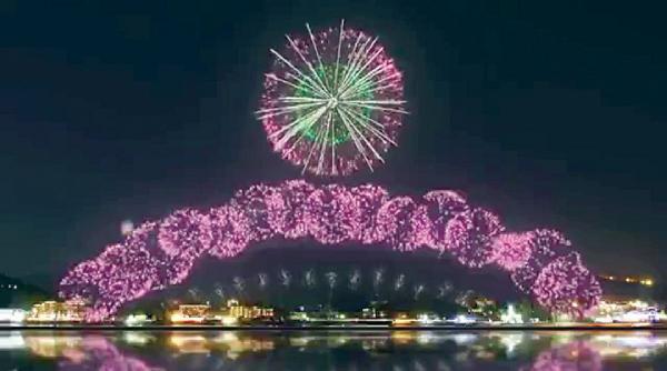 anul nou la sydney spectacol de artificii la televizor