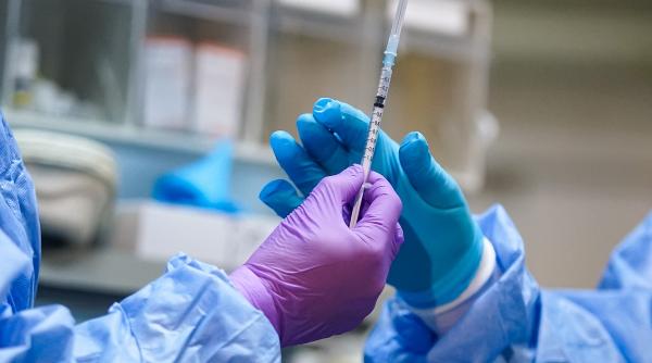 vaccinarea anti covid 19 continua in romania peste 100 000 de persoane au fost imunizate