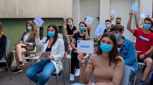 elevii constanteni nu s multumiti de scoala online