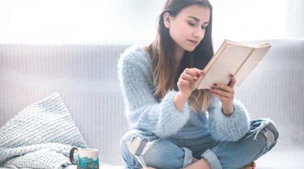 trei autoare pe care sa le citesti daca vrei sa descoperi romanele de dragoste