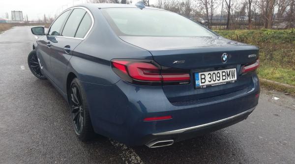 cum se misca o limuzina hibrid