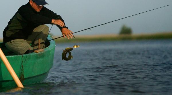 numarul permiselor de pescuit in delta de sase ori mai mare in 2019 decat cel recomandat