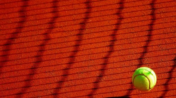 600 de jucatori de tenis si oficiali de la australian open izolati un angajat din hotel are covid